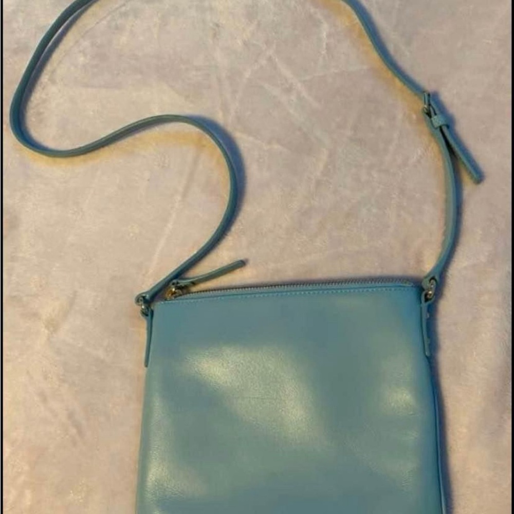 Light blue Kate spade ♠️ purse perfect for date nights or special occasions - Picture 2 of 5